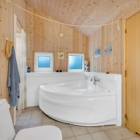 Sella - 200m From The Sea By Interhome 펜션