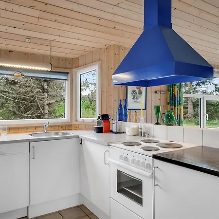 Sella - 200m From The Sea By Interhome 펜션